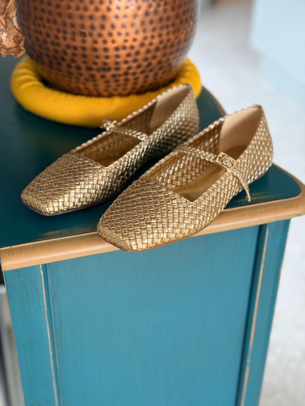 Vince Camuto Metallic Gold Woven Mary Jane Flats - new without box (6.5/37) - Picture 11 of 11